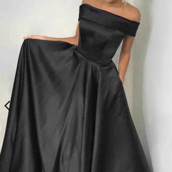 AVA PRESLEY PROM 24653 BLACK DRESS - Picture 3 of 7